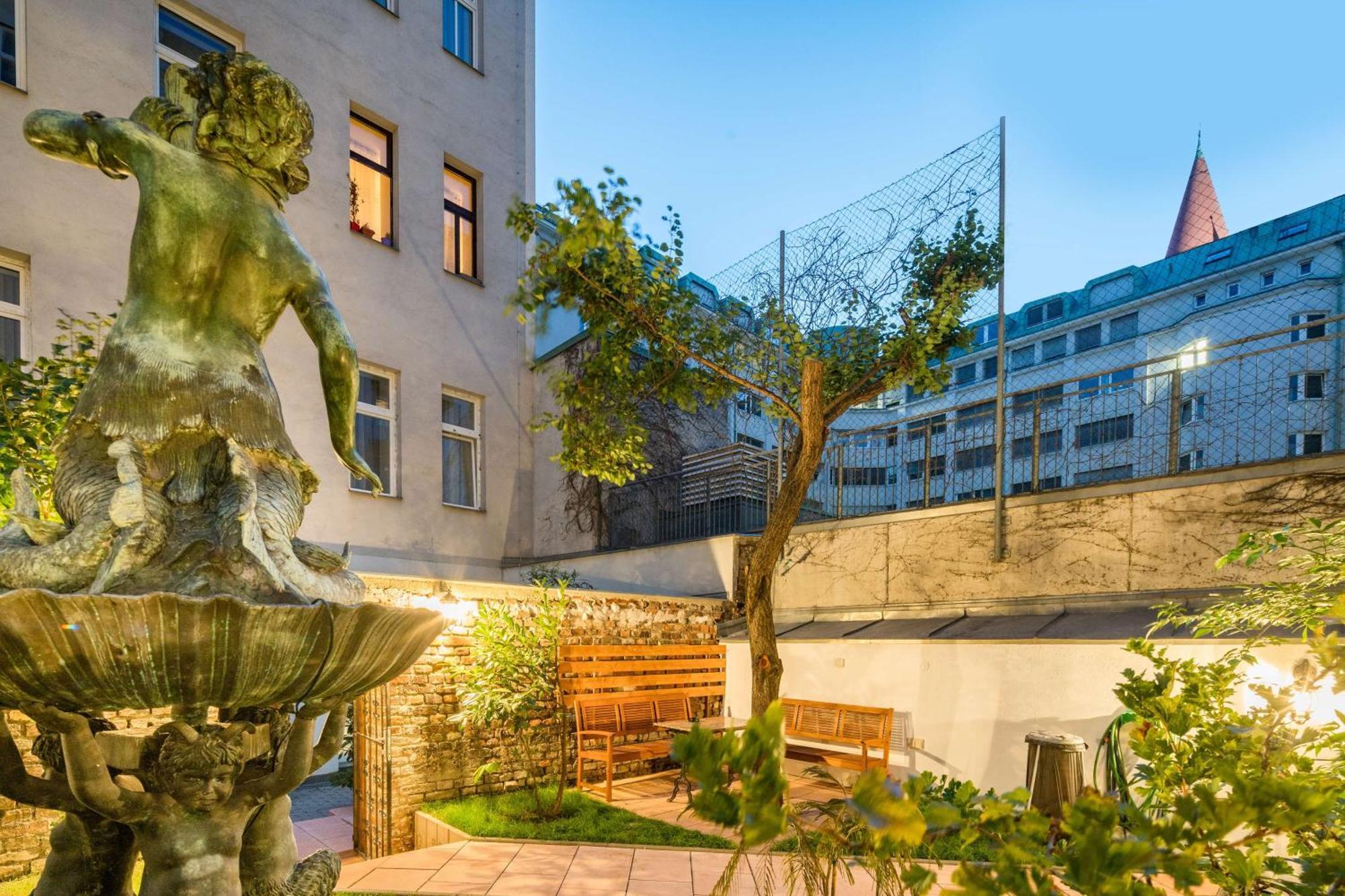 Western Celebrity Appart hôtel